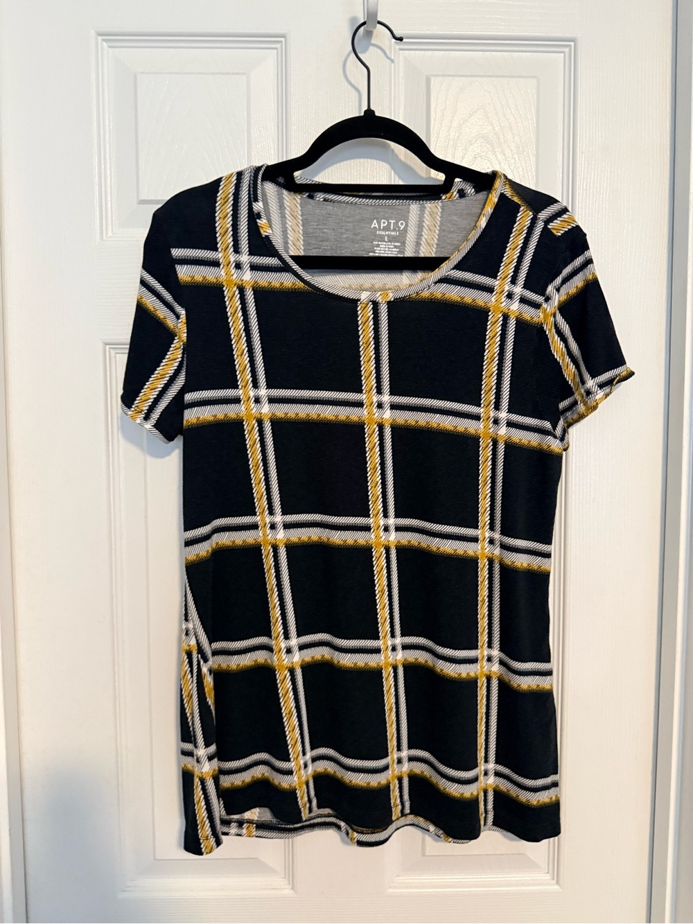 Apt. 9 Black Plaid Short Sleeve Top with Yellow and White Stripes